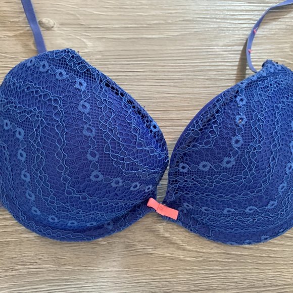 blue bra - Picture 2 of 4